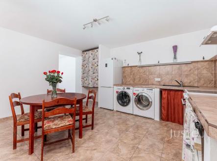 Pronájem bytu, 2+1, 70 m²