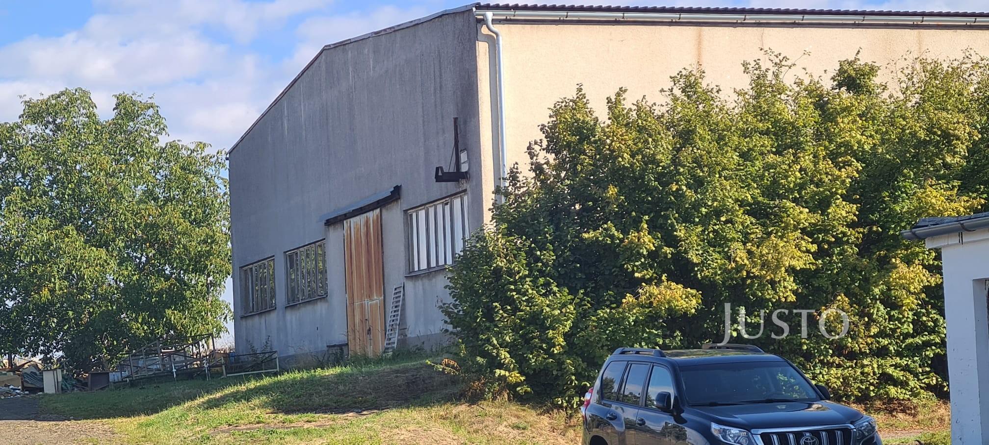 Pronájem skladů 1632 m²