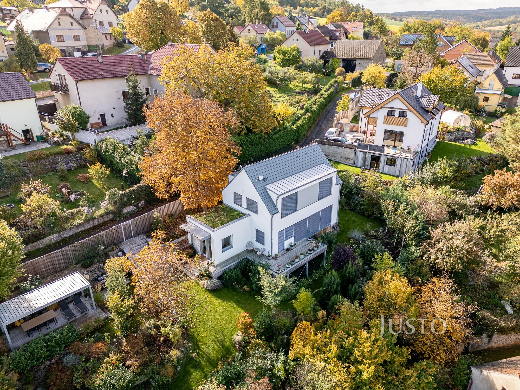 Prodej rodinného domu 133 m² s pozemkem 1525 m² + terasa 30 m²