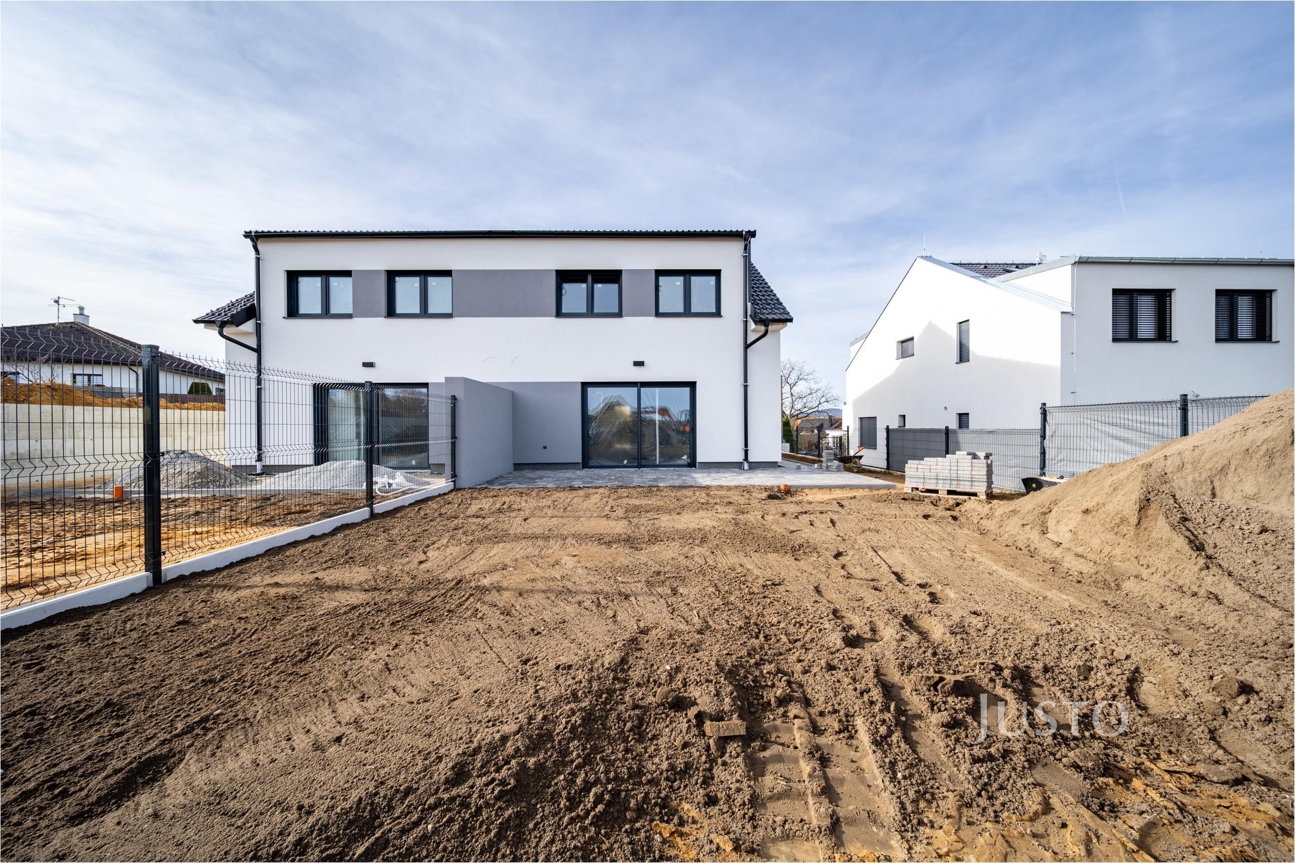 Rezervováno - Prodej rodinného domu 121 m² s pozemkem 480 m² + terasa 13 m²