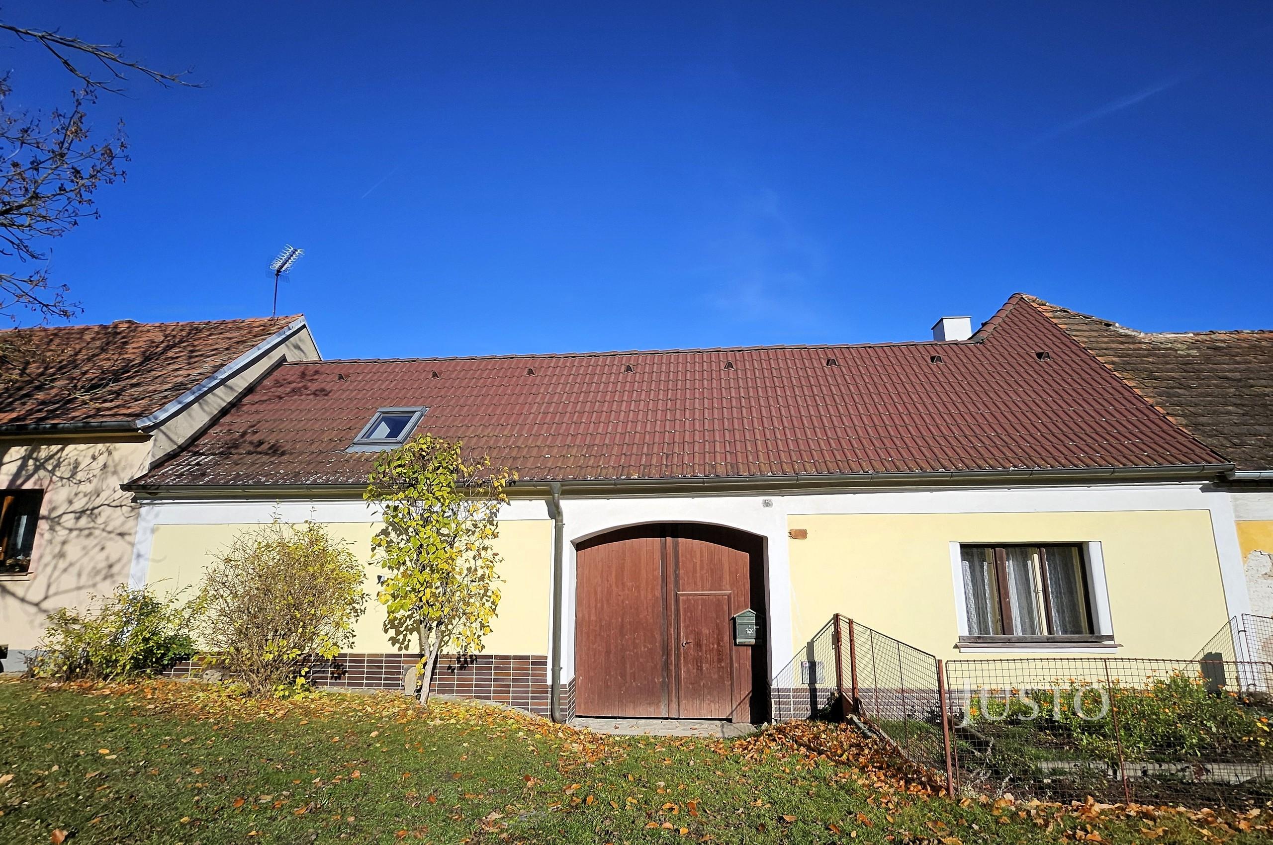 Prodej rodinného domu 64 m² s pozemkem 4501 m²