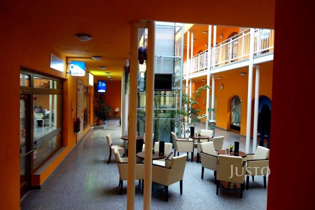 Pronájem obchodních prostor 75 m²