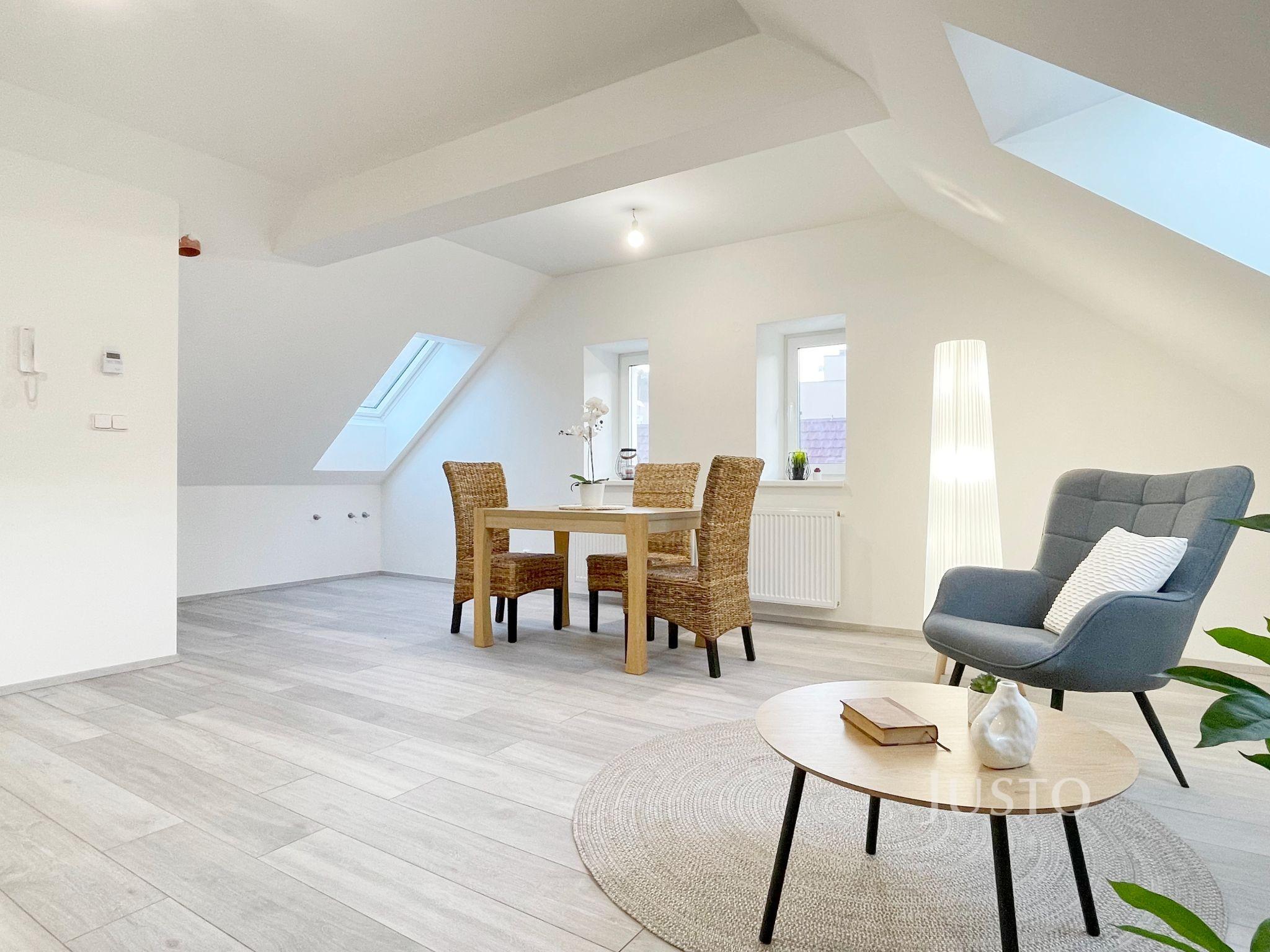 Prodej 2+kk 63 m² + parkování