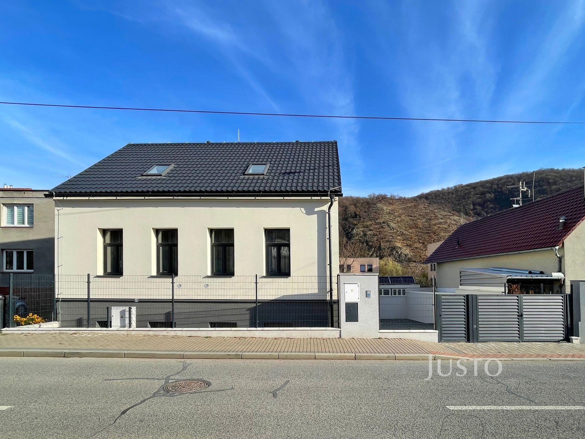 Prodej 2+kk 63 m² + parkování