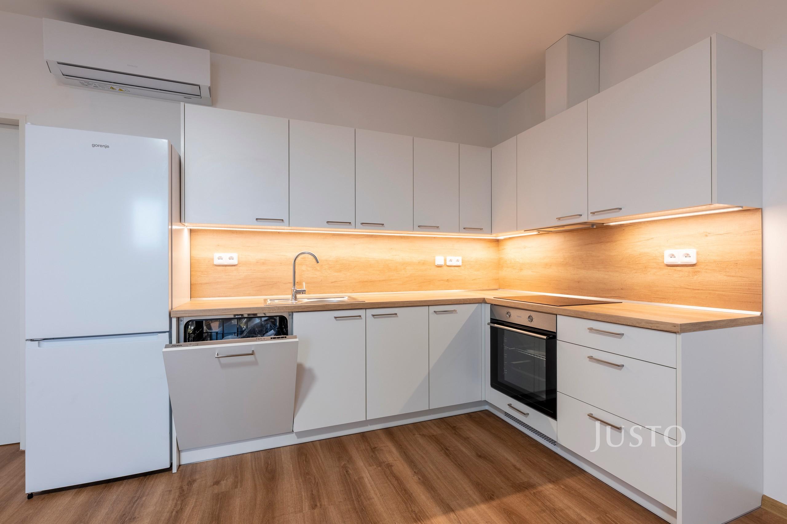 Pronájem 1+kk 35 m² + parkovací stání (3.2.1)