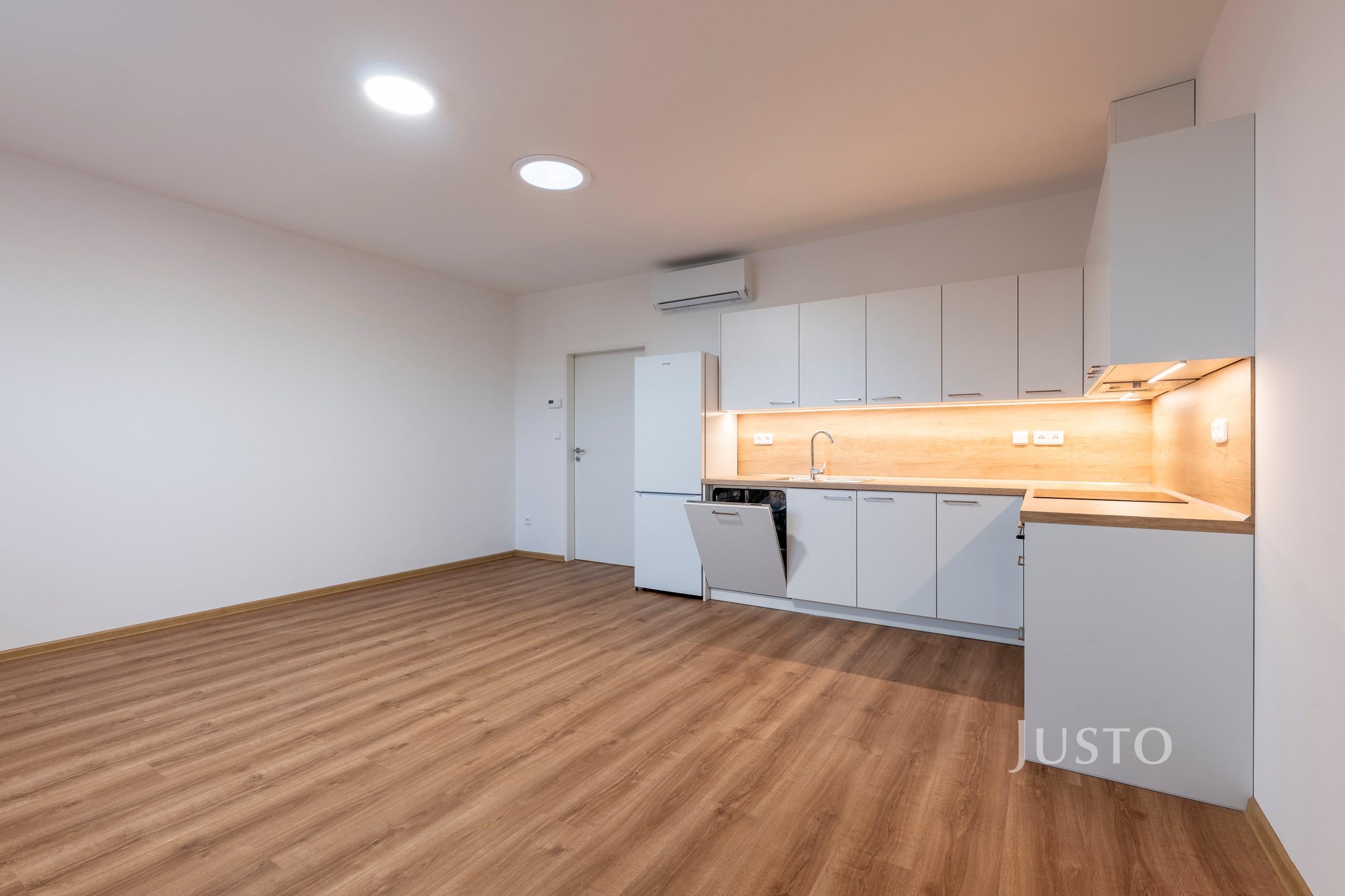 Pronájem 1+kk 35 m² + parkovací stání (3.2.1)
