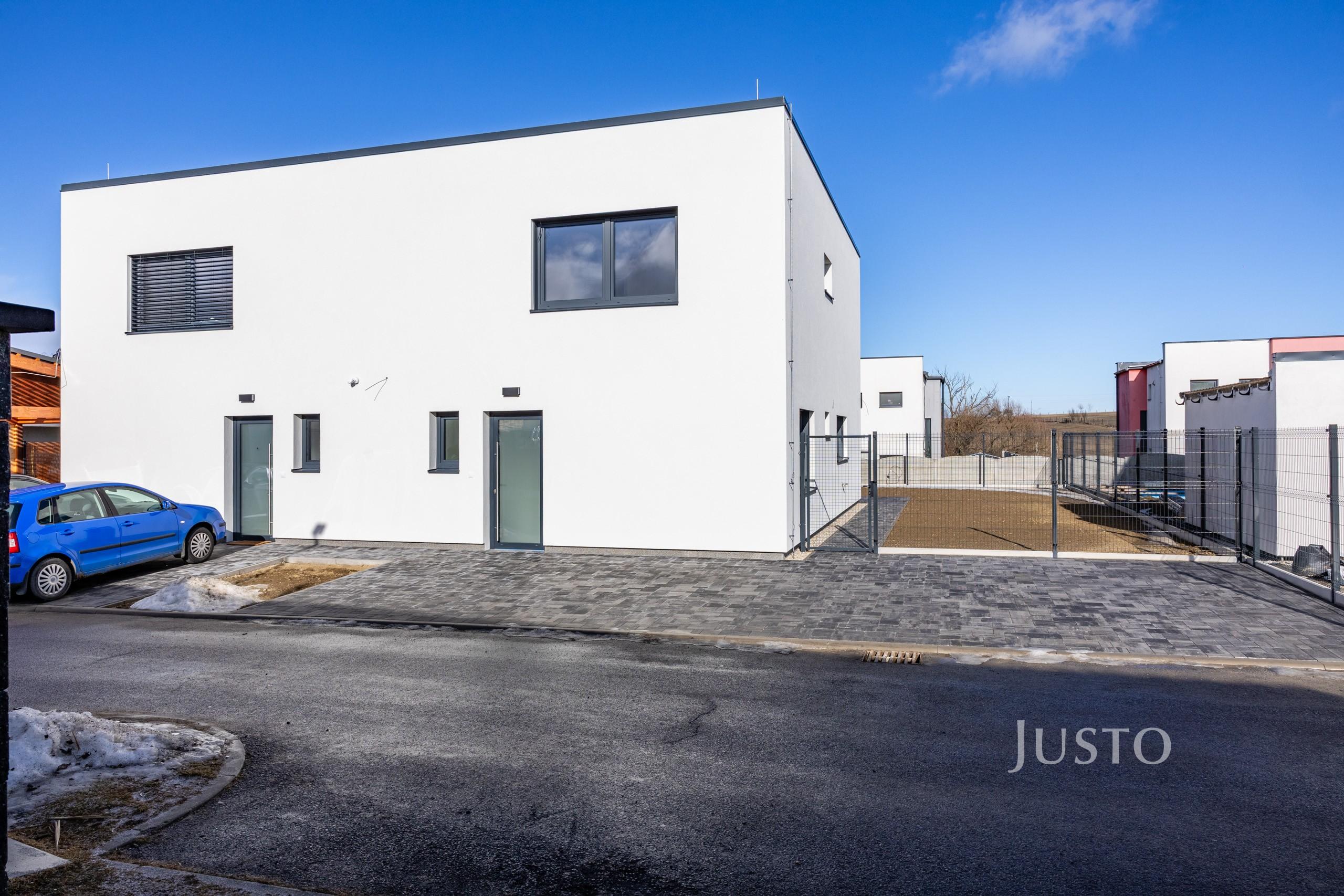 Prodej rodinného domu 121 m² s pozemkem 311 m² + terasa 13 m²