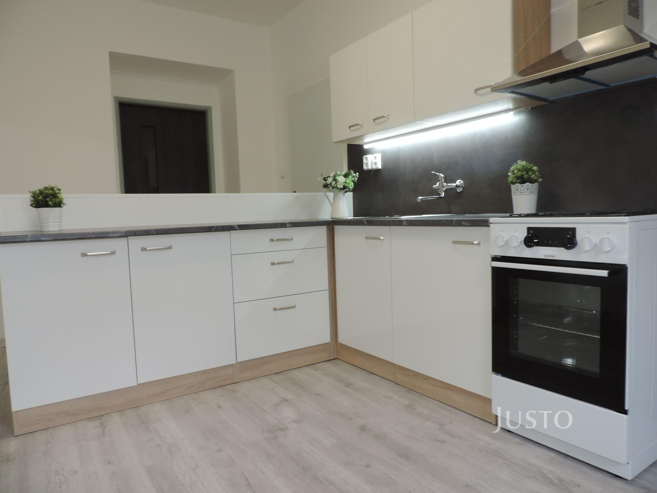 Pronájem 2+1 58 m² + zahrada 300 m² + parkování