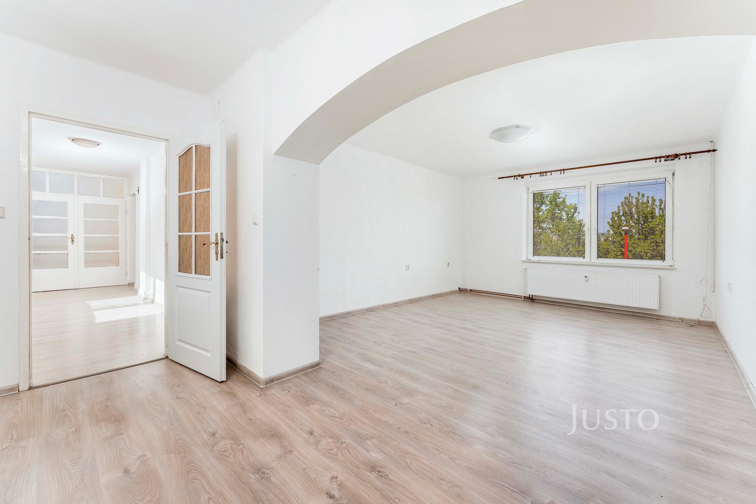 Pronájem 3+1 92 m² + zahrada 351 m² + terasa 50 m² + garáž