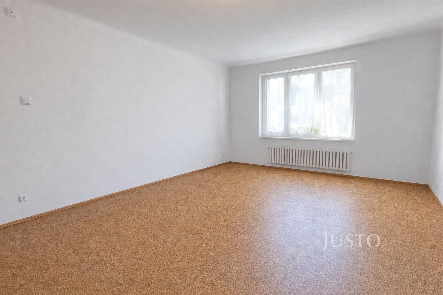 Pronájem 3+1, 66 m², parkování, zahrada, Písek - Václavské náměstí