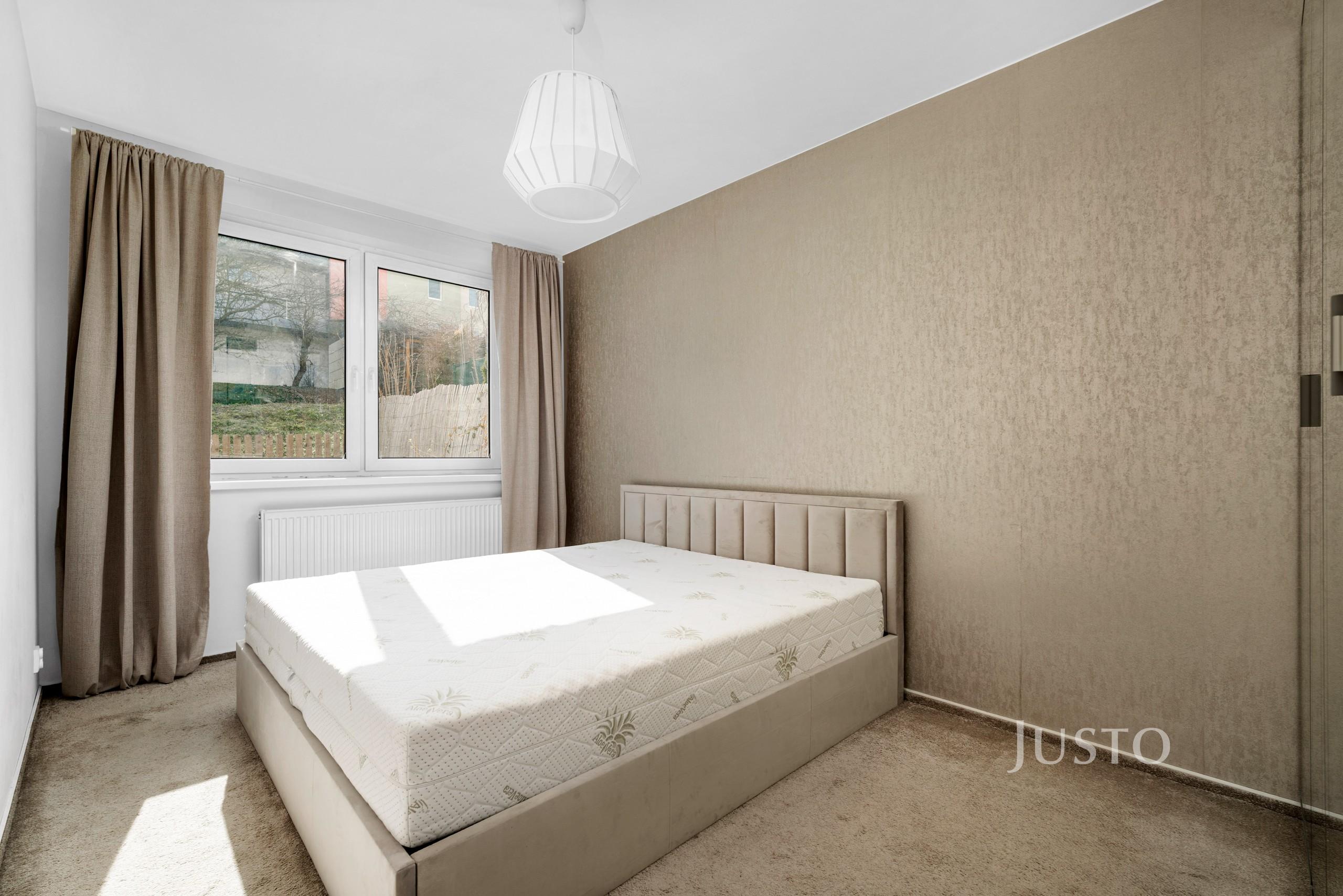 Pronájem 2+kk 51 m² + terasa 40 m² + parkování