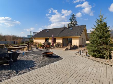 Prodej domu/vily, 227 m² obrázek