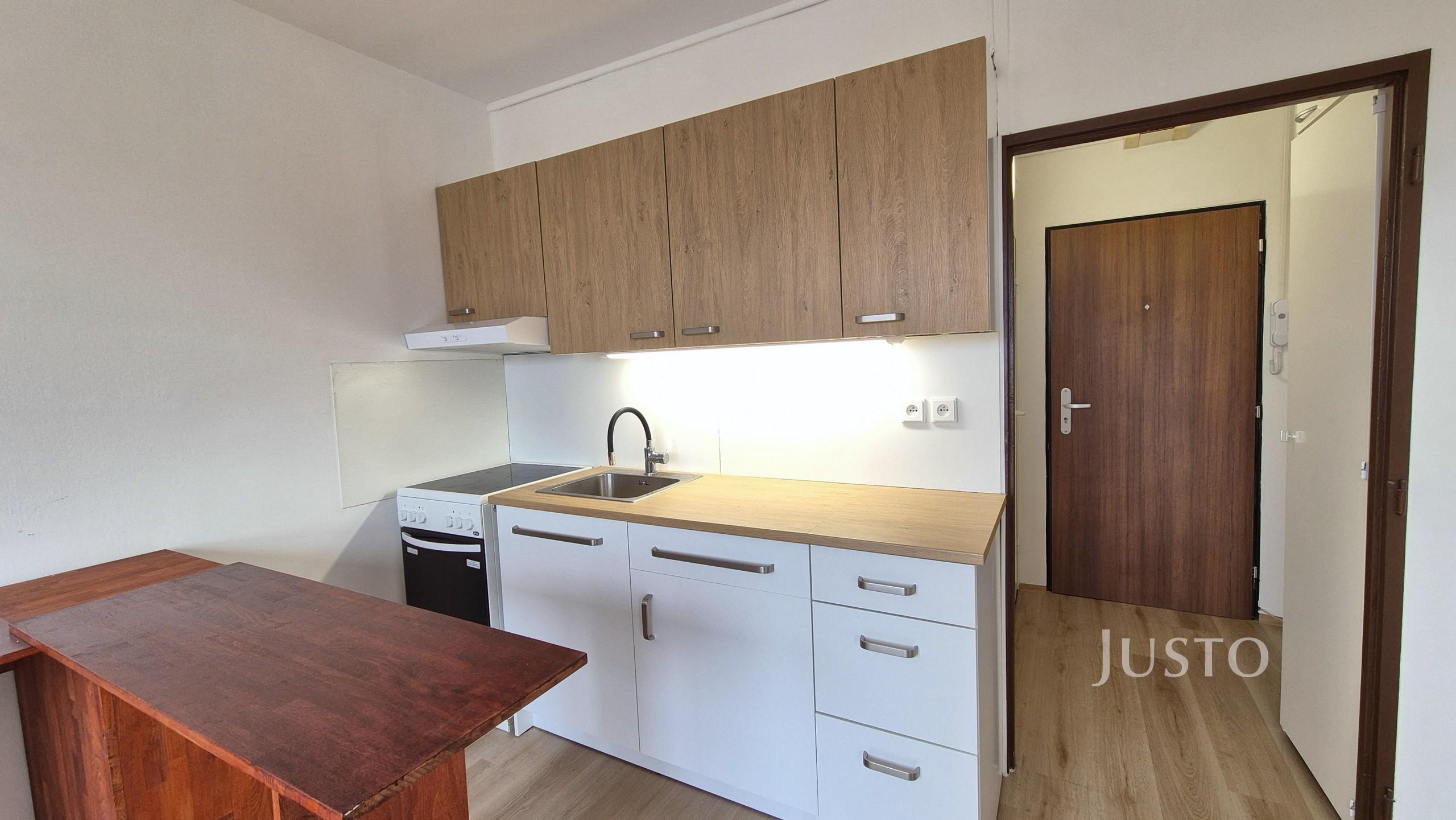 Pronájem 1+1 36 m² + balkón 2 m²