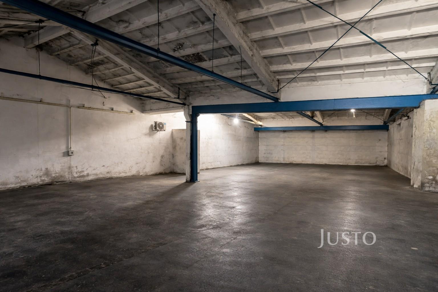 Pronájem skladů 300 m²