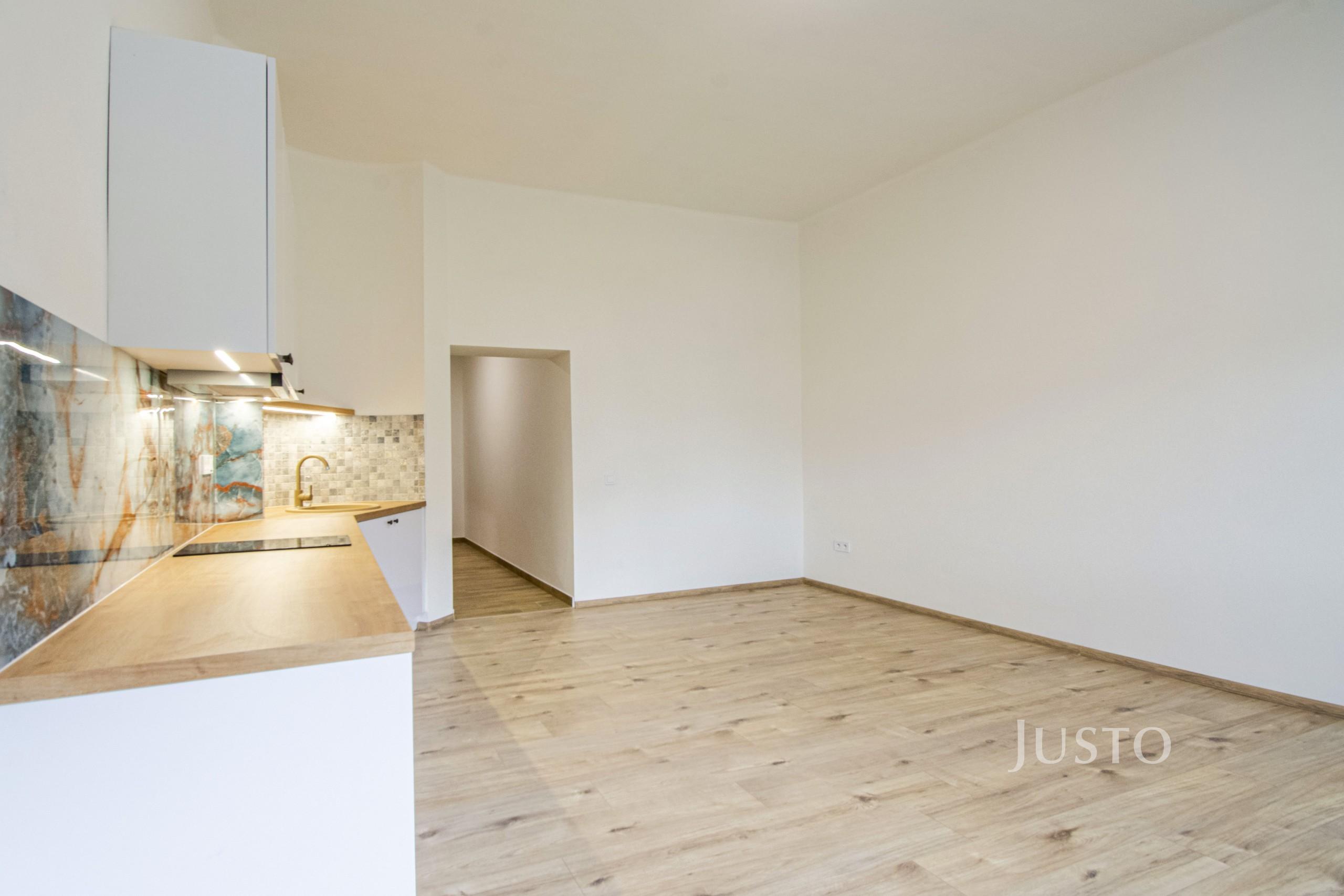 Pronájem 1+kk 37 m²