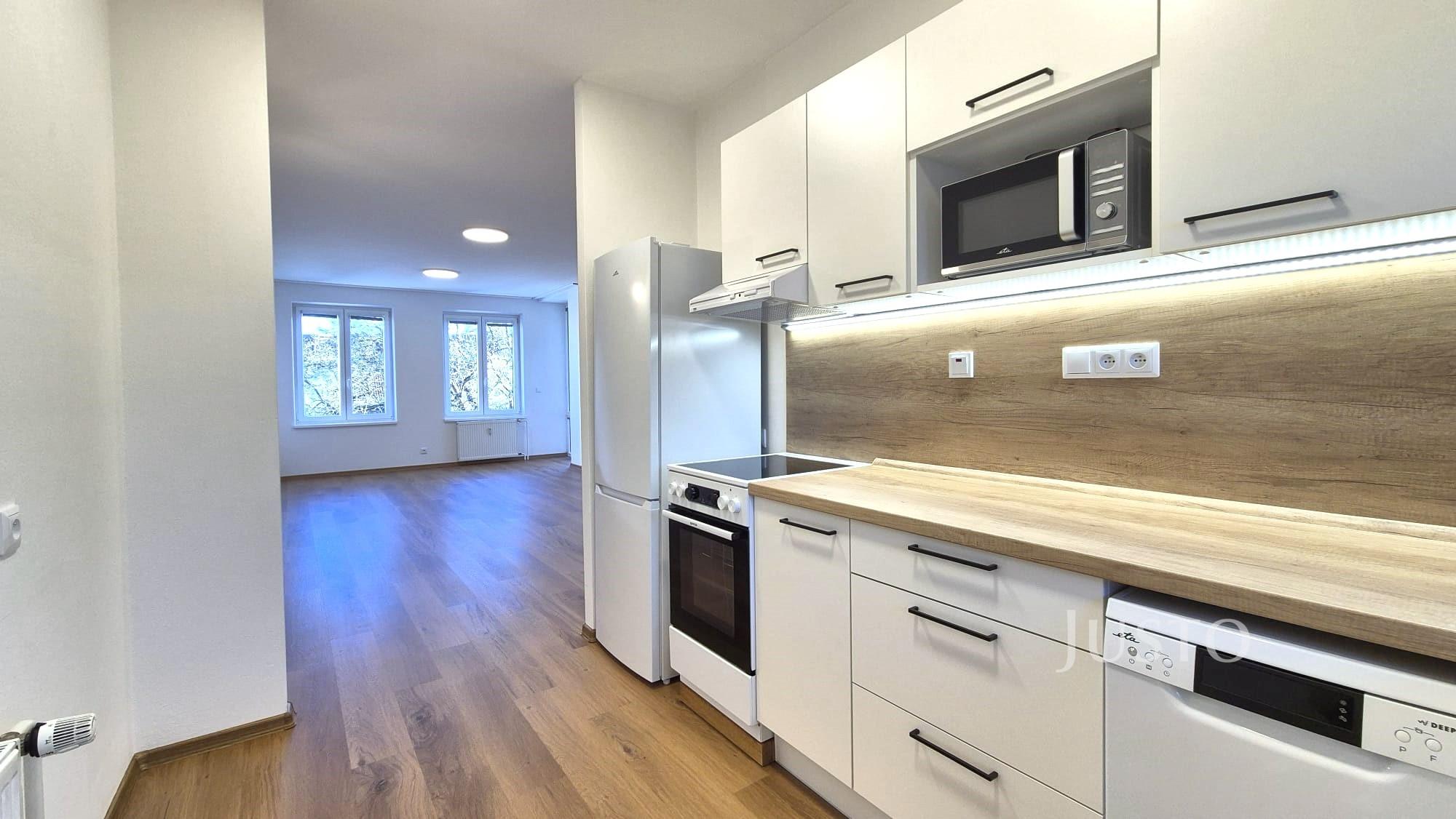 Pronájem 2+kk 65 m² + lodžie