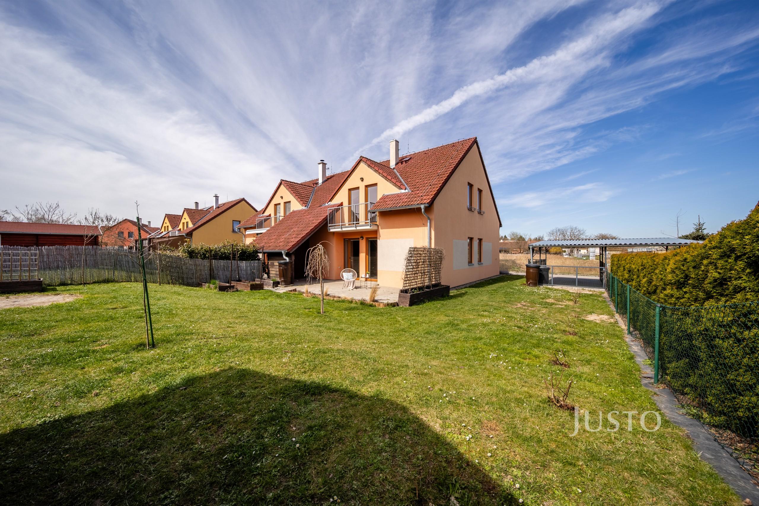 Prodej rodinného domu 141 m² s pozemkem 385 m² + terasa 7 m² + balkón 4 m²