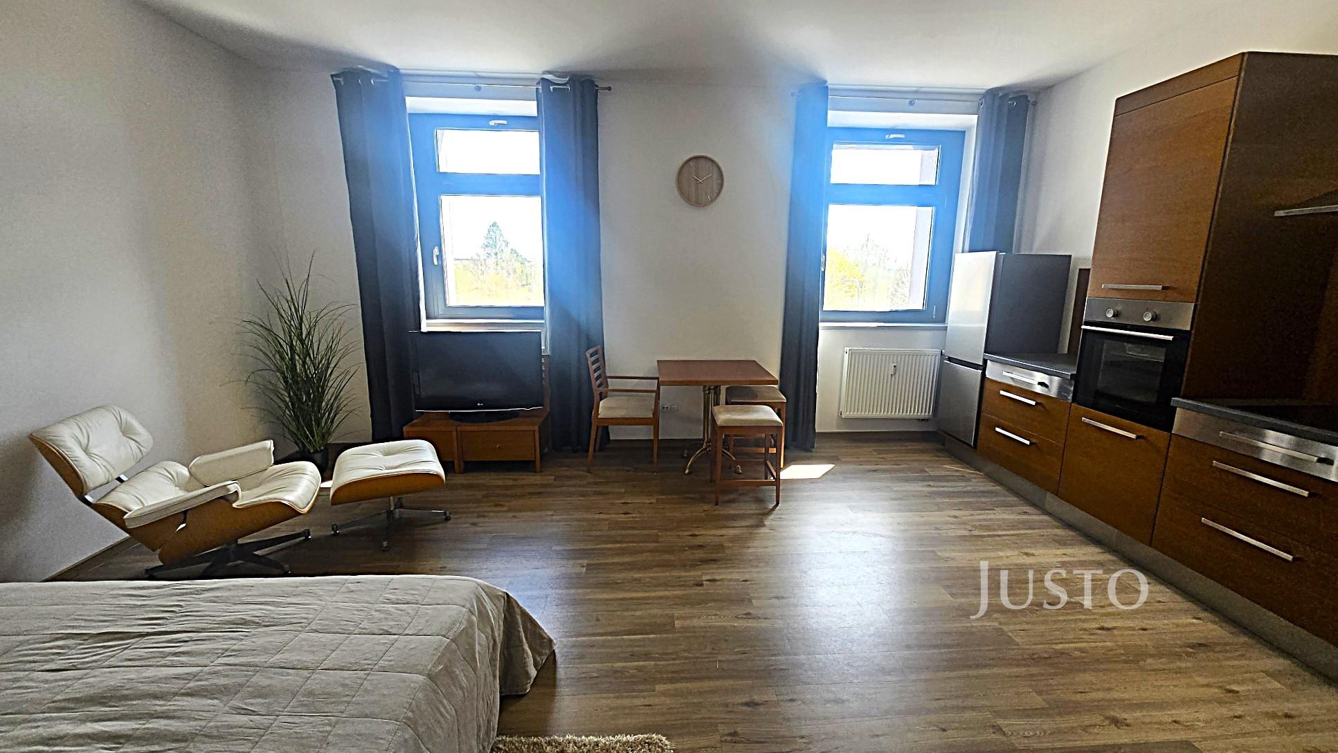 Pronájem 1+kk 40 m² + parkování, Písek - Vladislavova