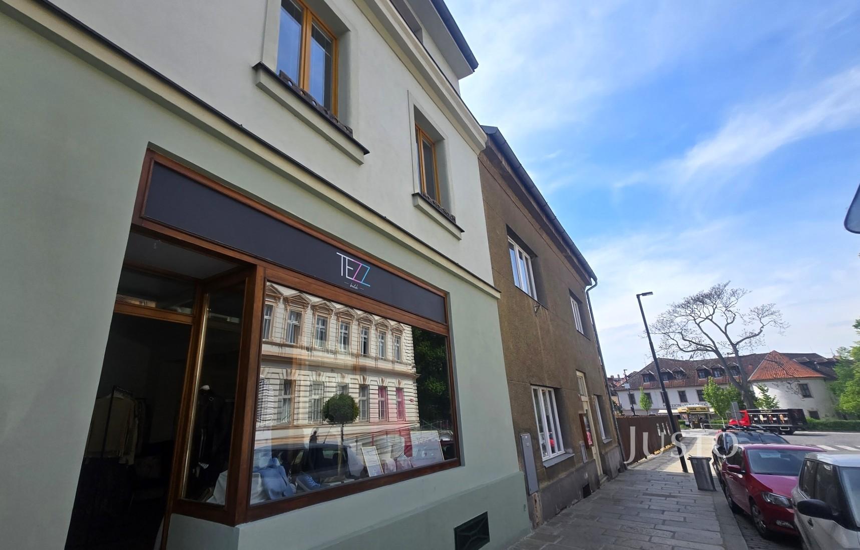 Pronájem obchodních prostor 42 m²