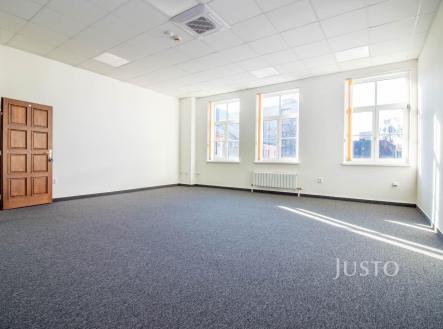 Pronájem kanceláře, 67 m²