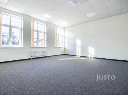 Pronájem kanceláře, 67 m²
