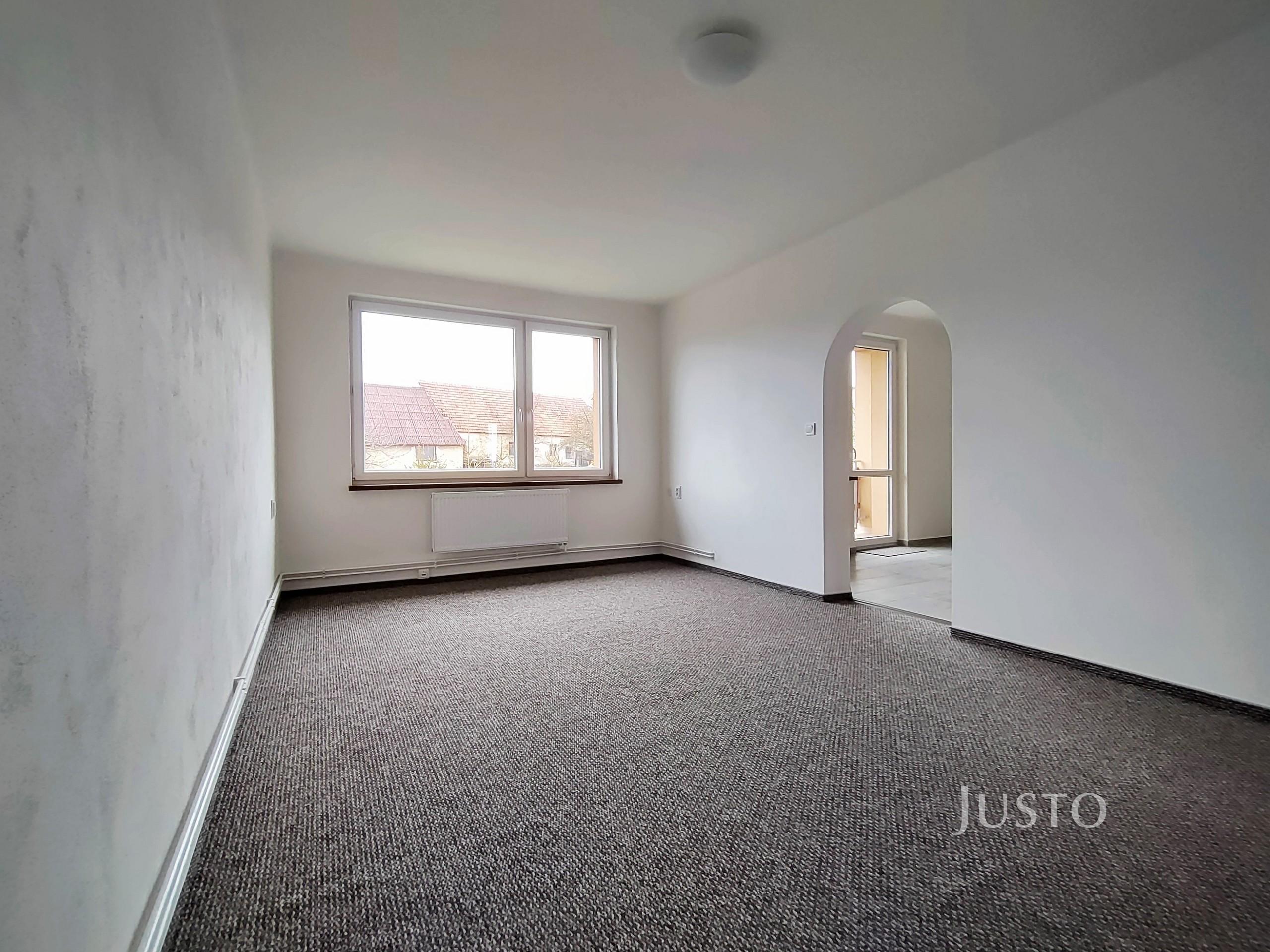 Pronájem 4+1, 72 m² + lodžie 2,5 m² + garáž, Milevsko - Přeštěnice