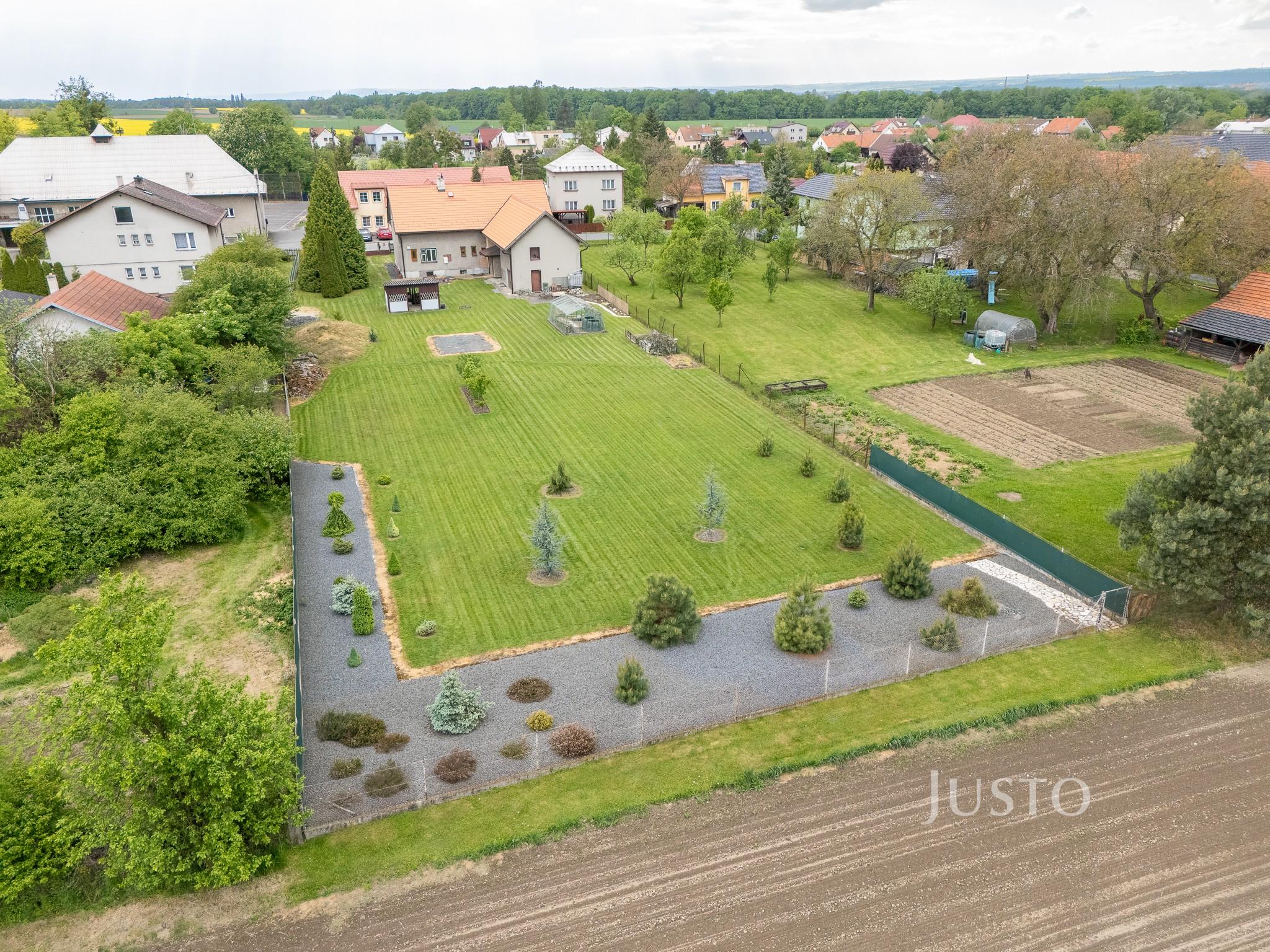 Prodej rodinného domu 136 m² s pozemkem 2522 m²