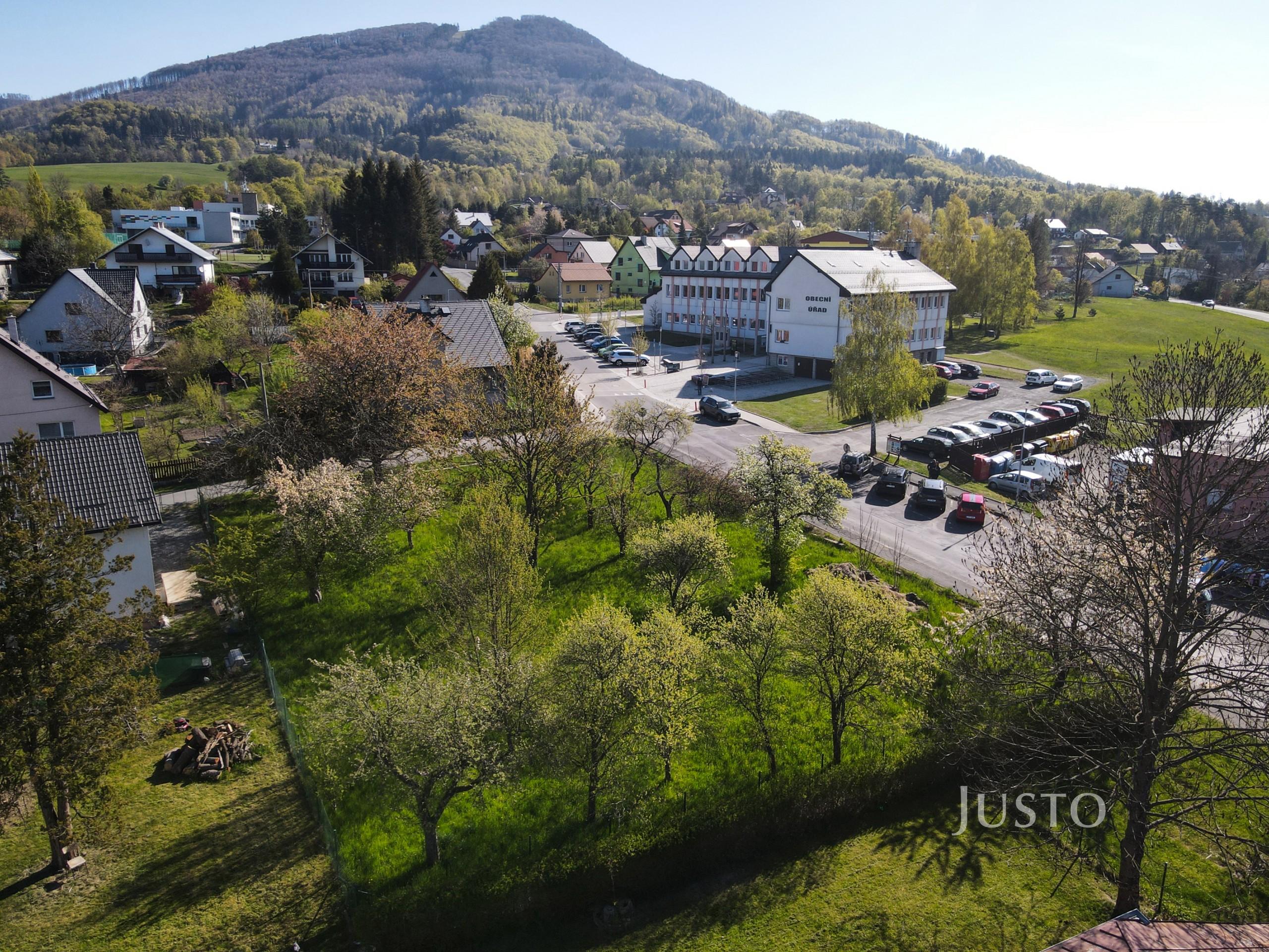 Prodej pozemku 1206 m²