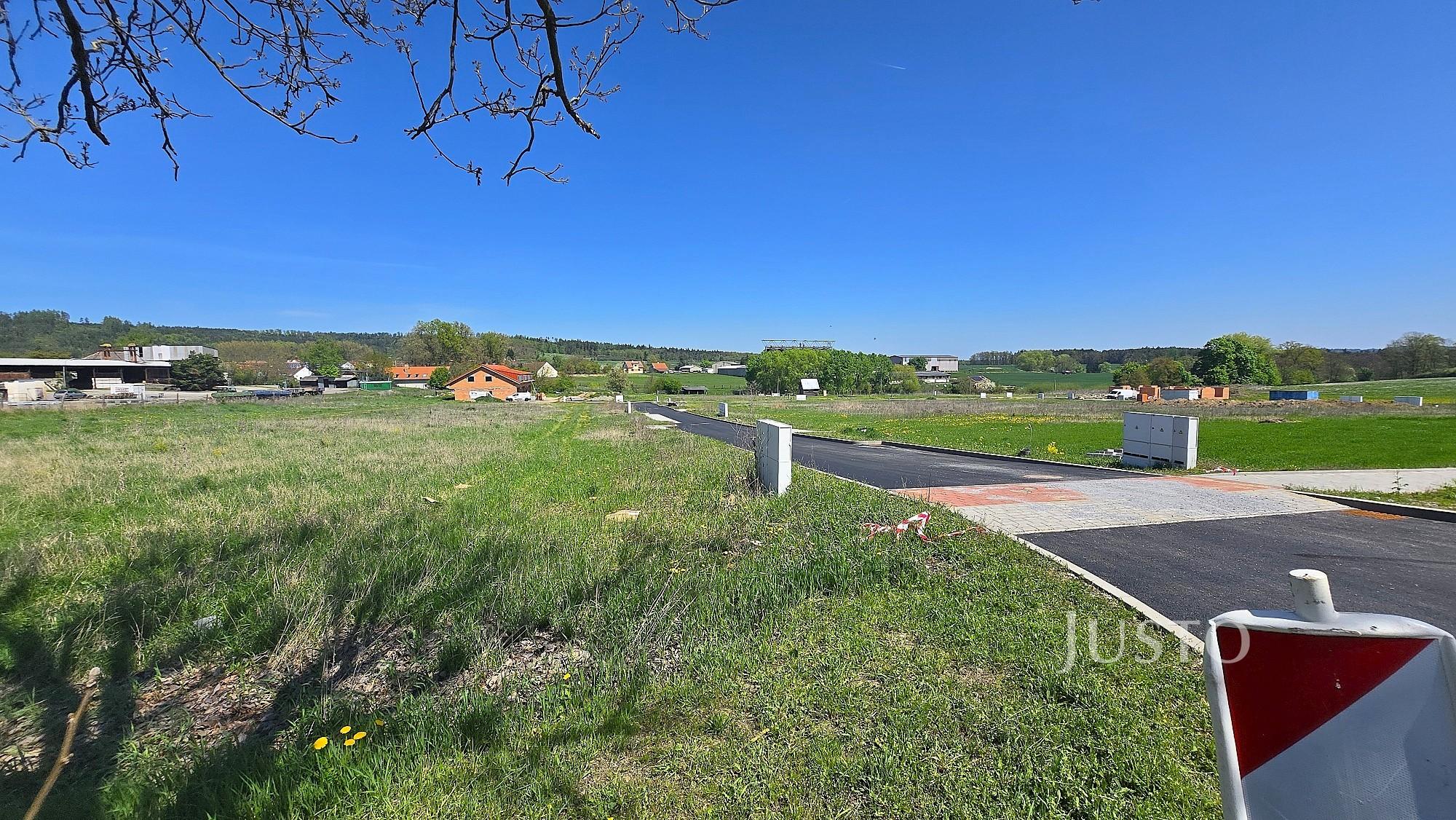 Prodej stavebního pozemku 1280 m²