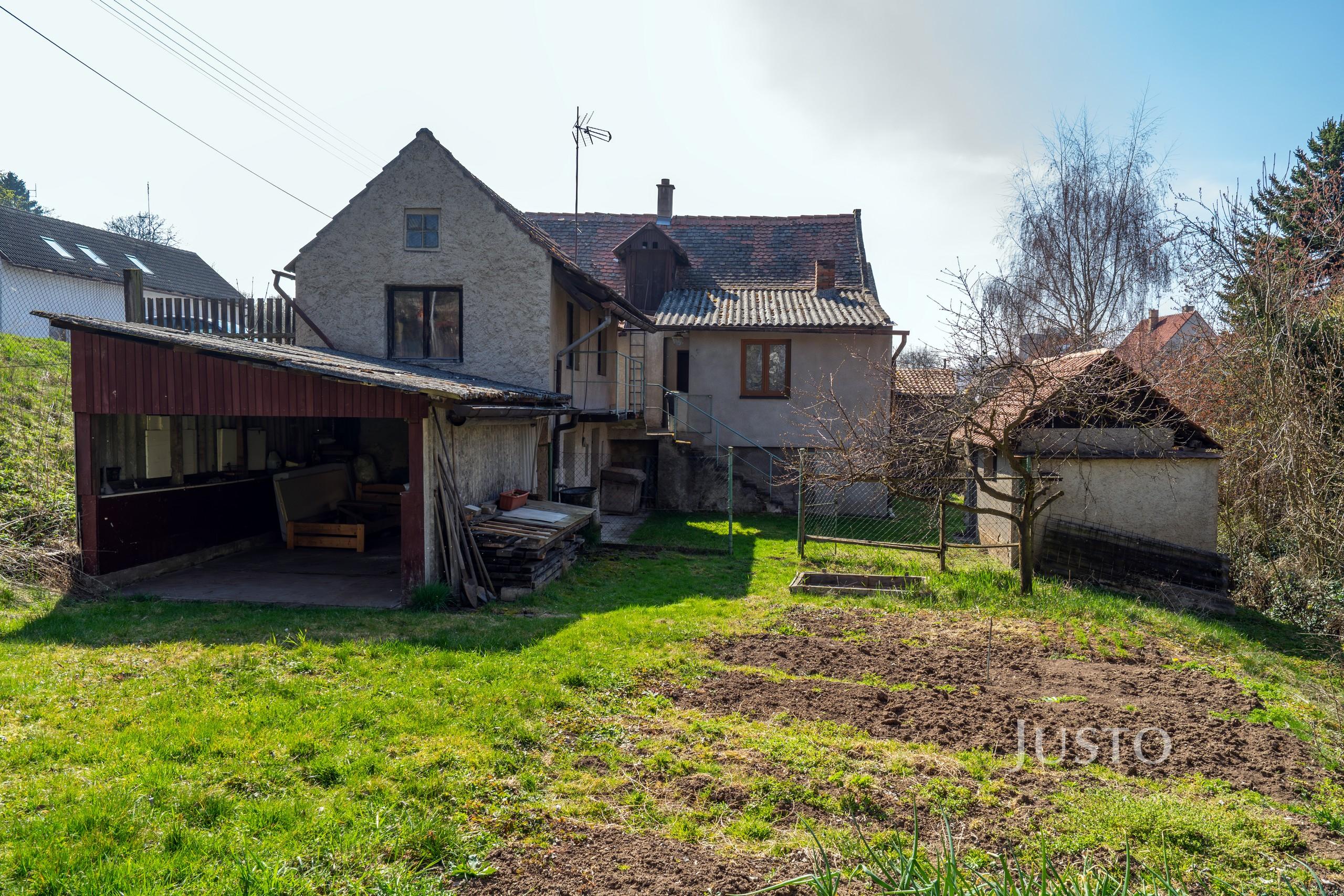Prodej rodinného domu 51 m² s pozemkem 957 m²