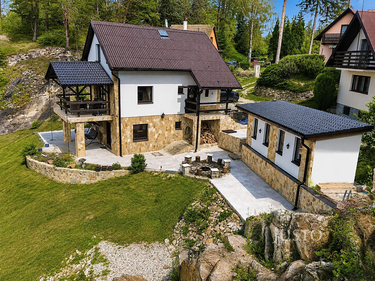 Prodej chaty 115 m² s pozemkem 3001 m² + terasa