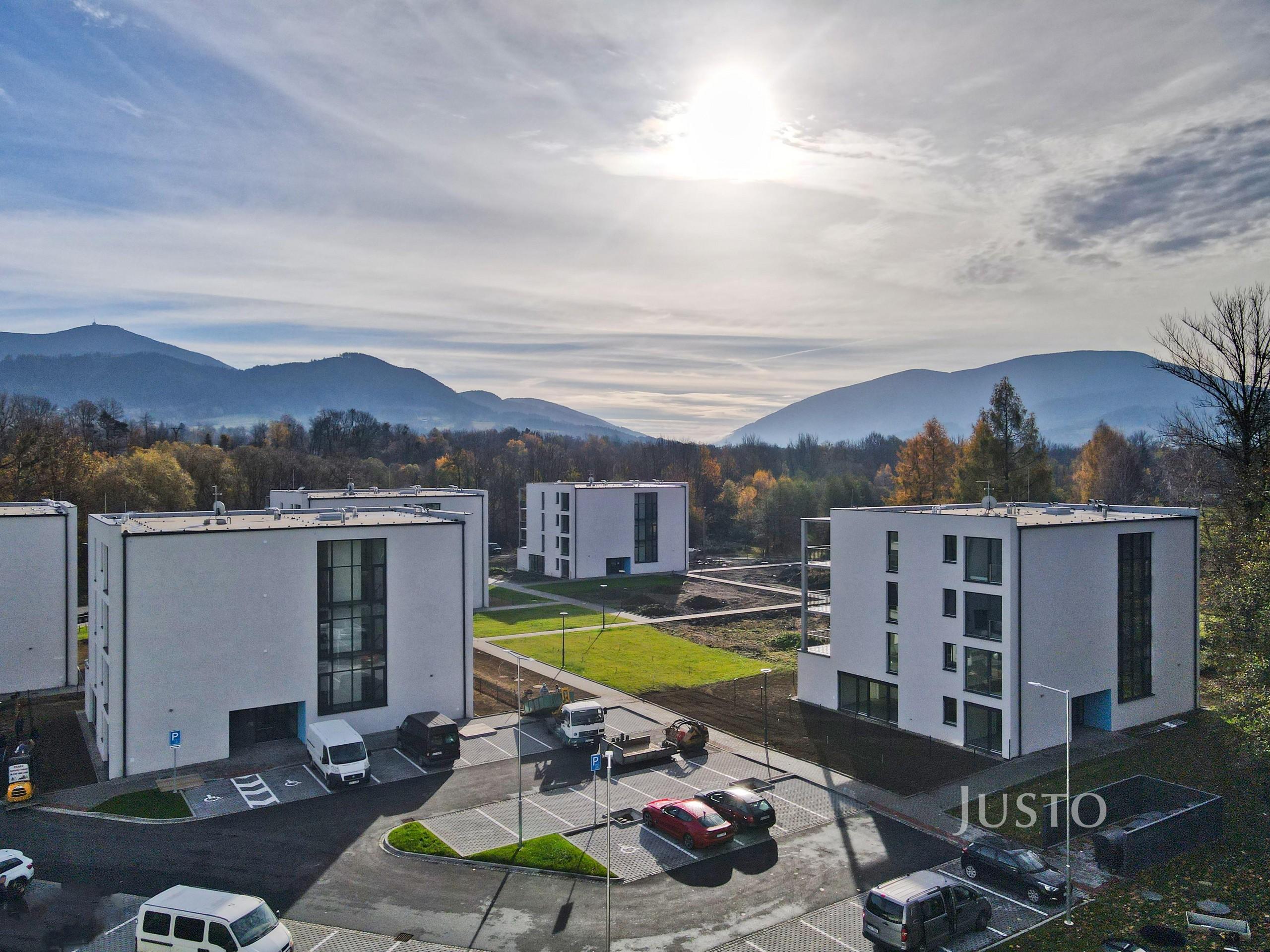 Pronájem 3+kk 72 m² + terasa 72 m² + parkování