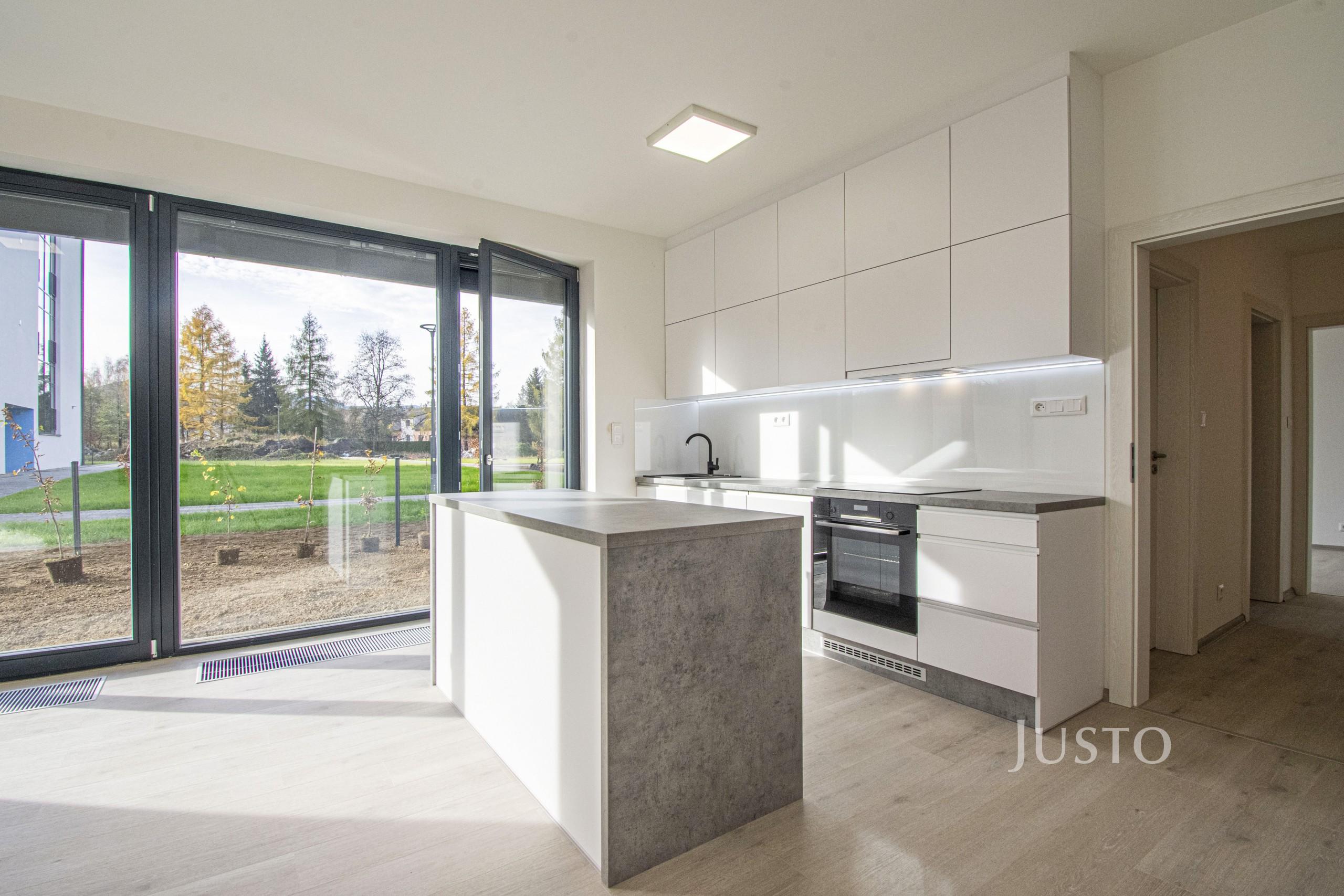 Pronájem 3+kk 72 m² + terasa 72 m² + parkování