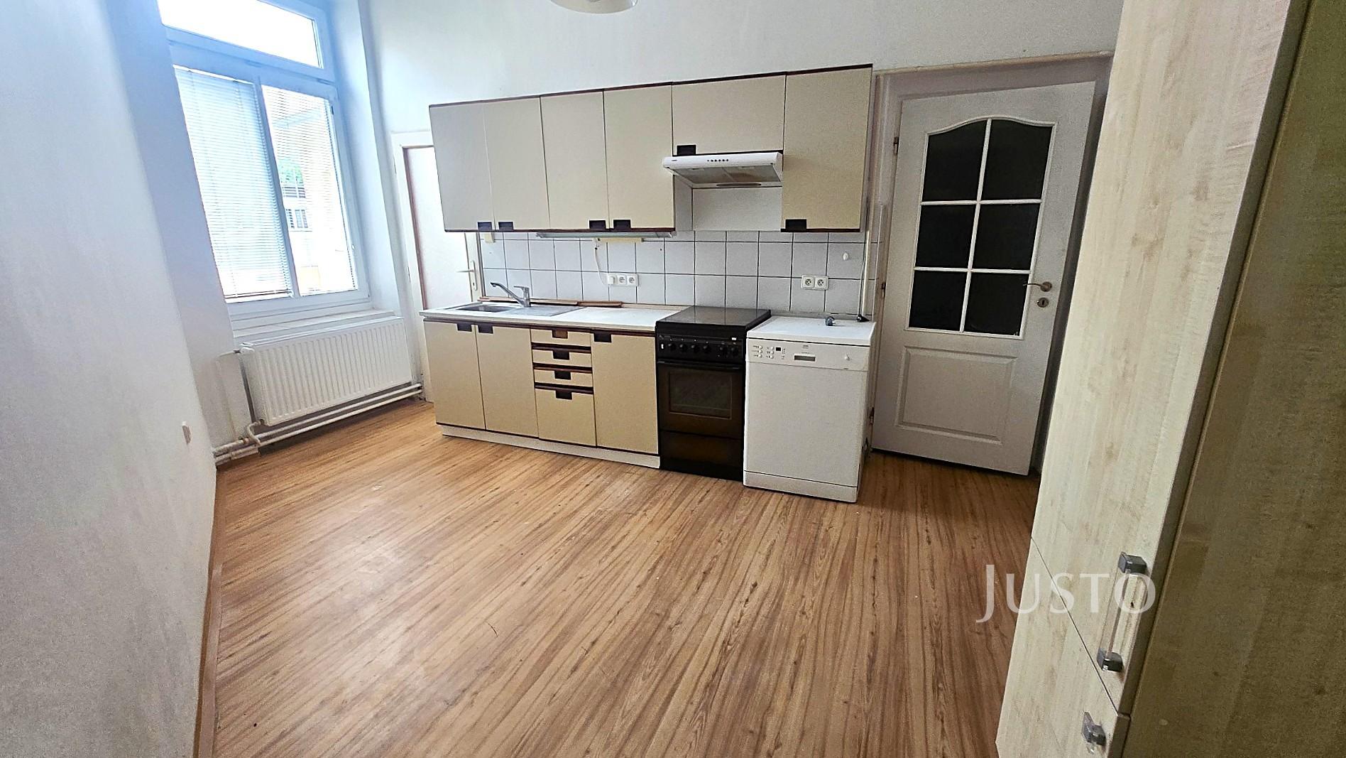 Pronájem 3+1 70 m² + parkování Písek - Prokopova