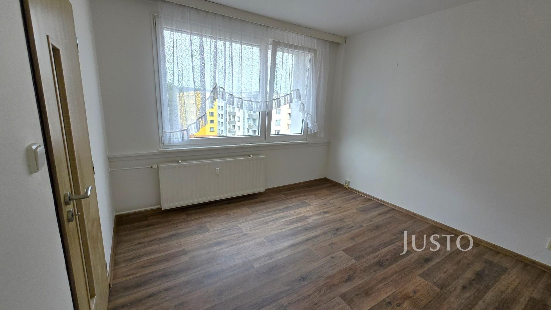 Pronájem 3+1 64 m² + balkón Písek - tř. Přátelství