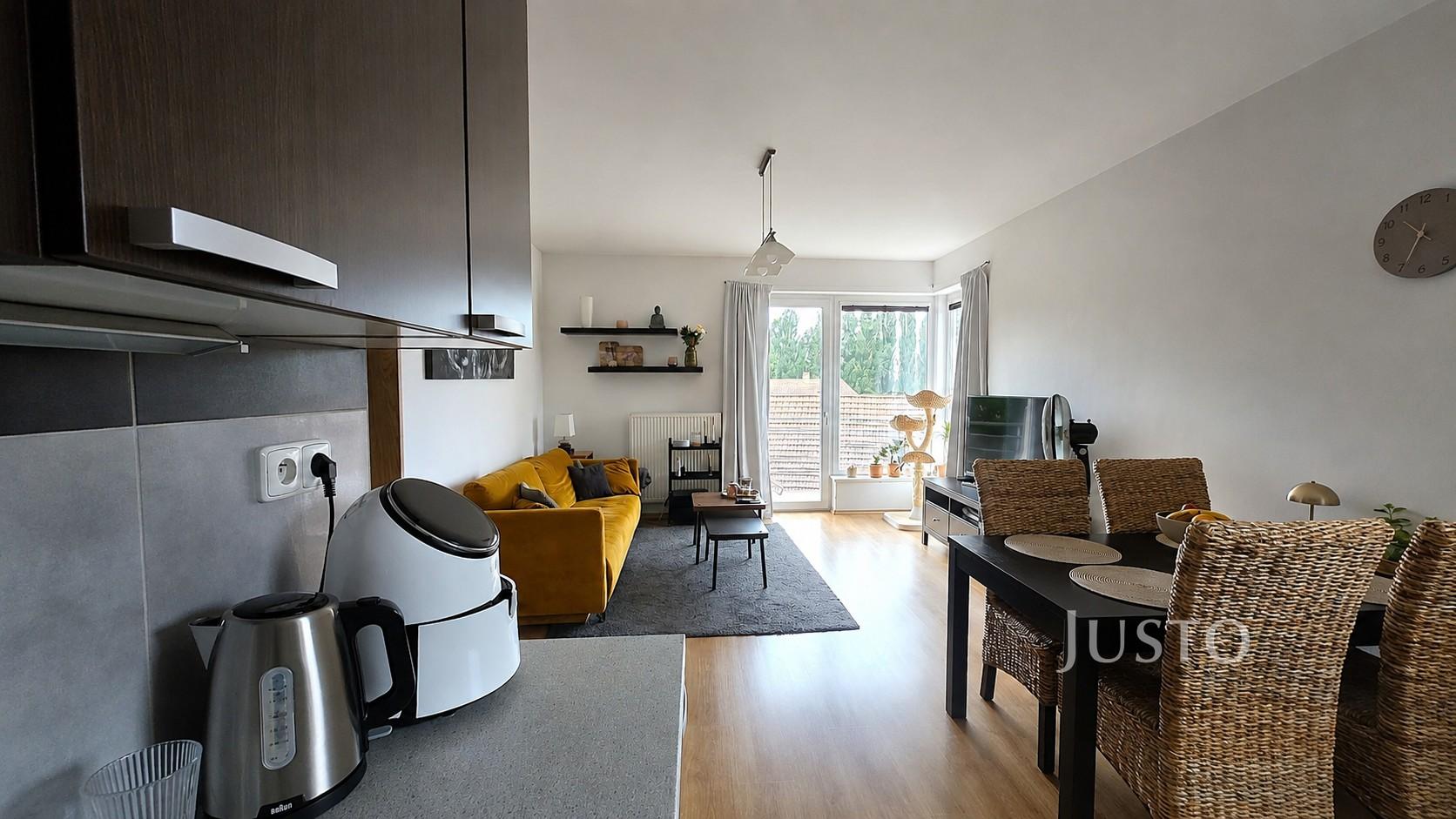 Pronájem 2+kk 52 m² + balkón + parkování, Písek - Topělecká