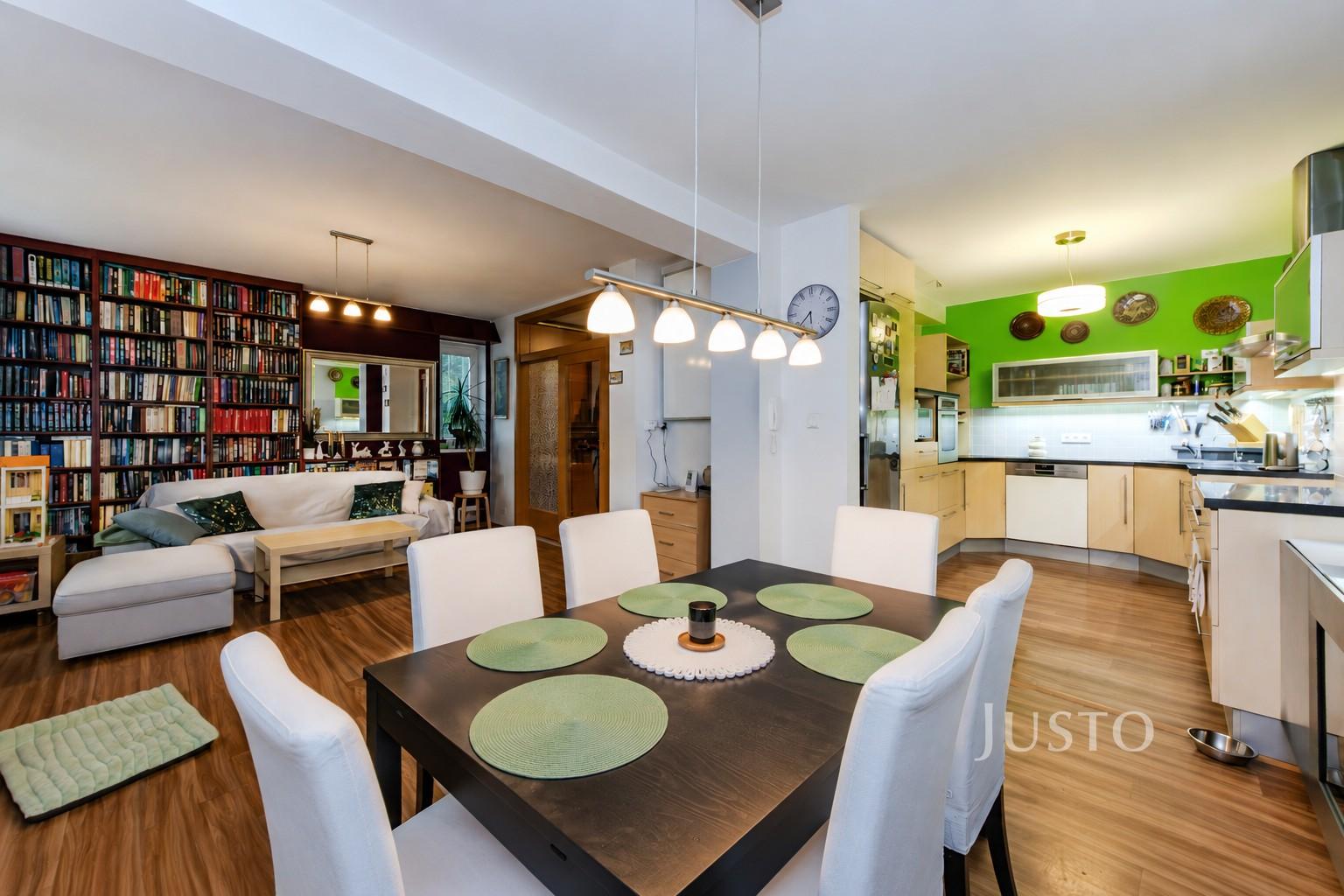 Prodej rodinného domu 206 m² s pozemkem 351 m²