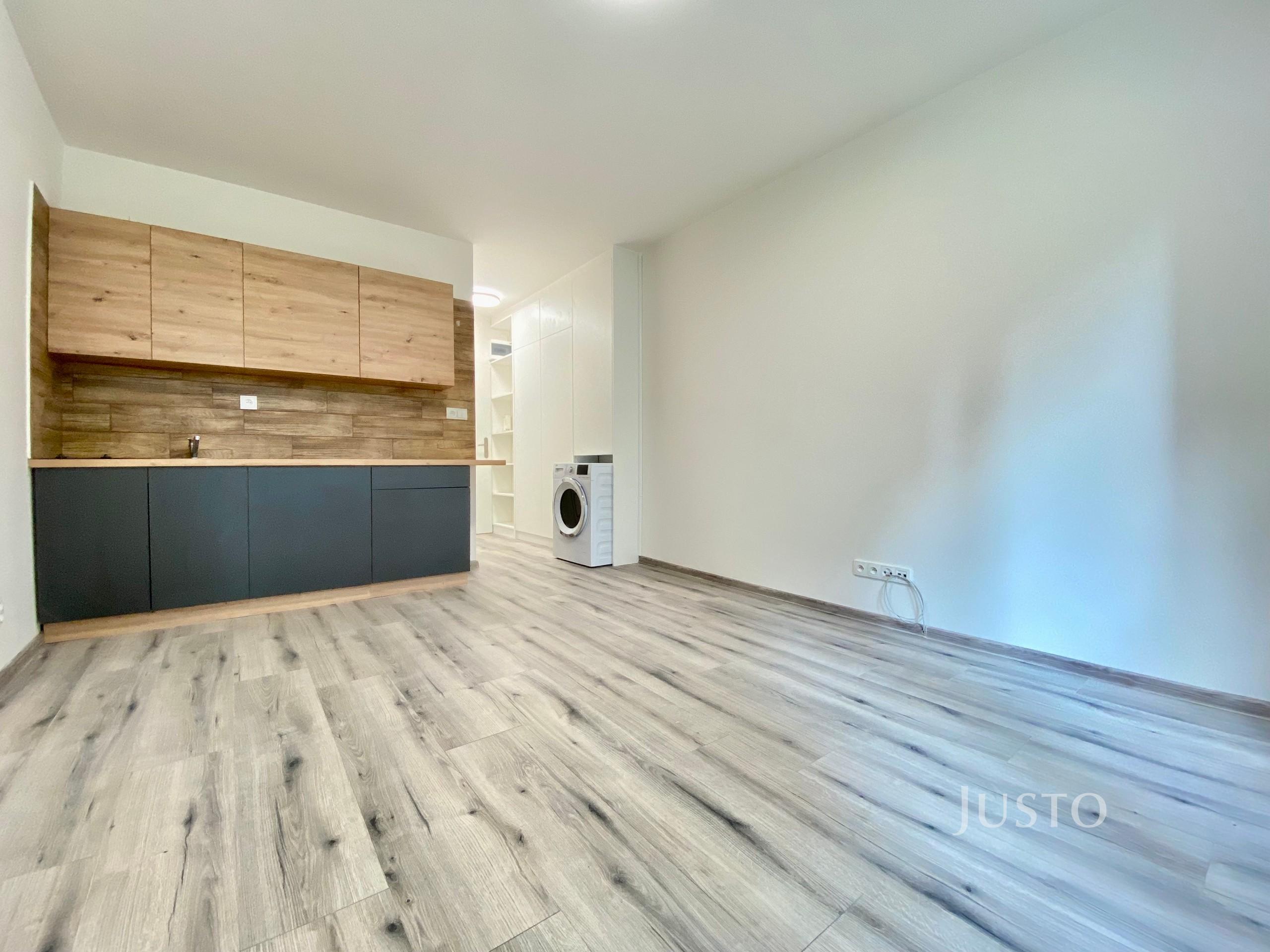 Pronájem 1+kk 21 m²