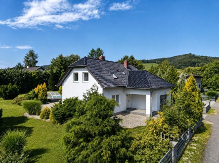 Prodej rodinného domu 223 m² s pozemkem 1 430 m² + terasa 14 m²