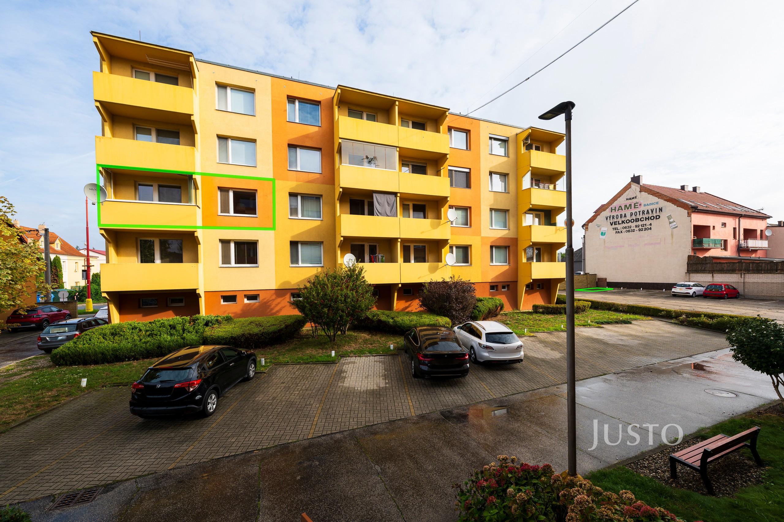 Pronájem 2+1 56 m² + balkón 5 m² + parkování