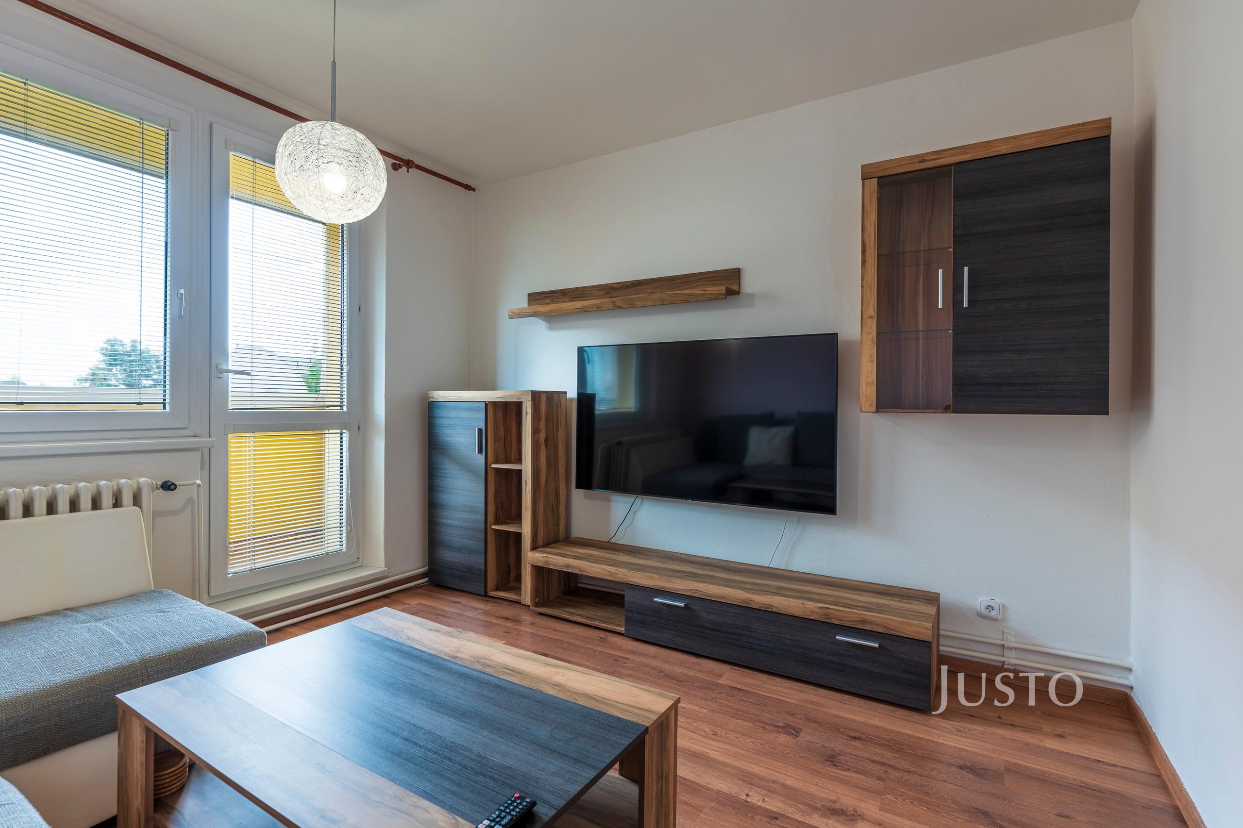 Pronájem 2+1 56 m² + balkón 5 m² + parkování