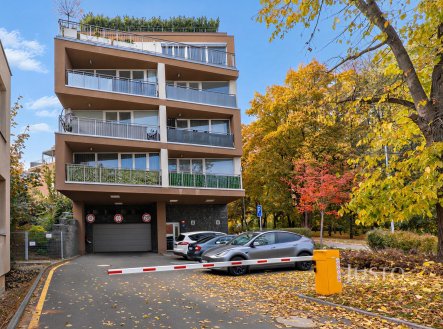 Pronájem 2+kk, 53 m² + terasa + garáž, V Jehličí, Praha 4 - Krč