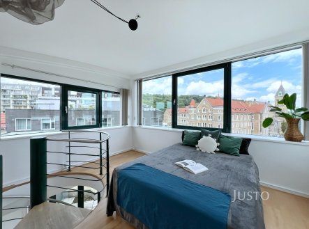 Pronájem bytu, 2+1, 99 m²
