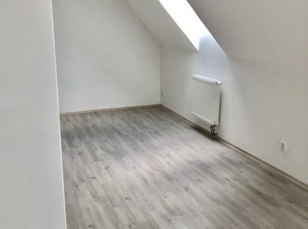 Pronájem bytu, 3+1, 90 m²