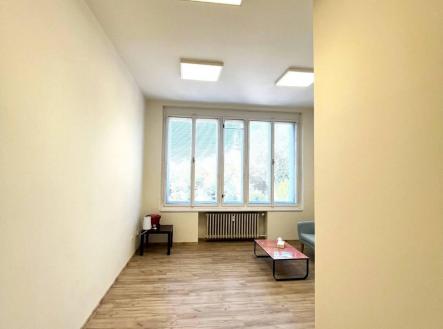 Pronájem - kanceláře, 23 m²