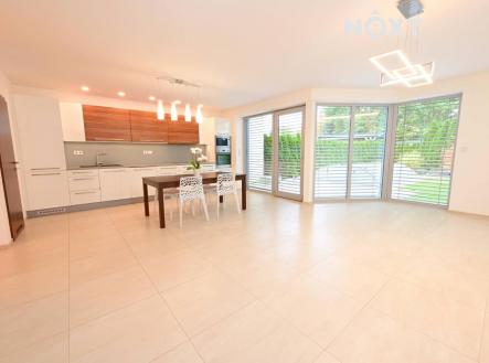 Pronájem domu/vily, 160 m²