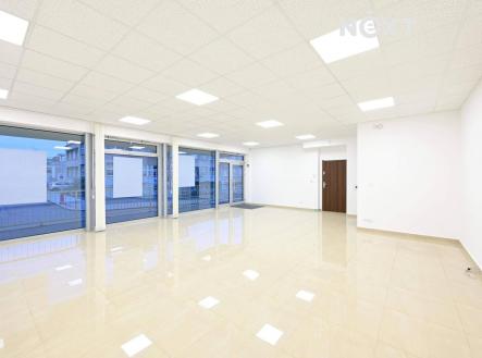 Pronájem komerčního objektu, obchodní centrum, 70 m²