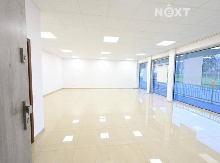 Pronájem komerčního objektu, obchodní centrum, 70 m²