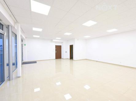 Pronájem komerčního objektu, obchodní centrum, 70 m²