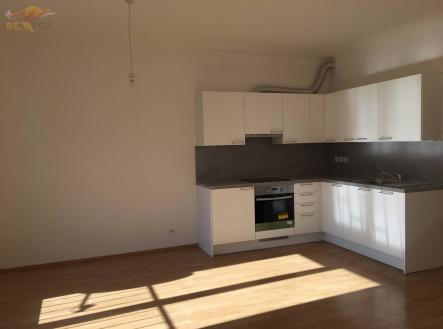 Pronájem bytu, 1+kk, 38 m² obrázek